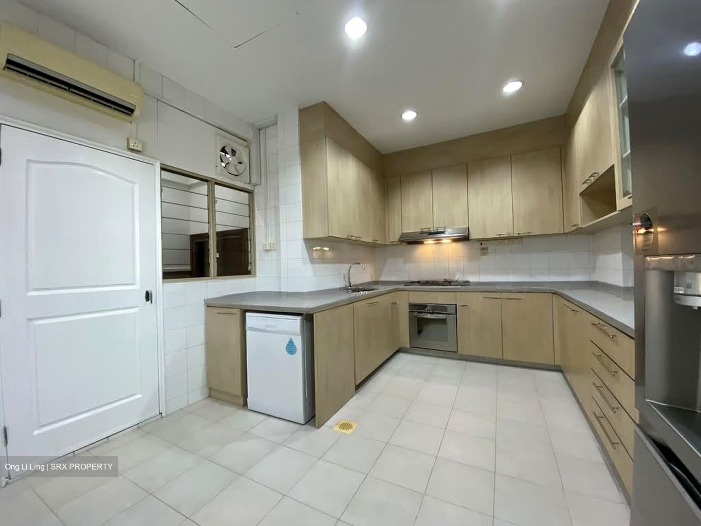 Leonie Condotel (D9), Condominium #541890421